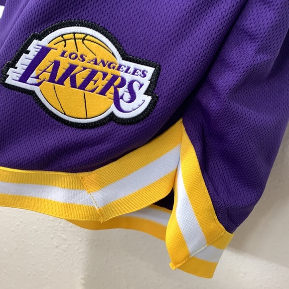 Medium Mens James Basketball Shorts New - Picture 4 of 11